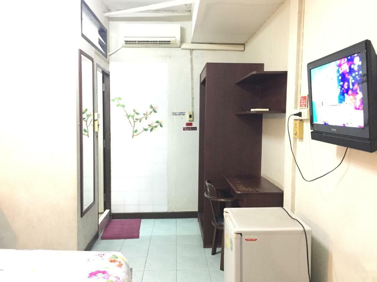Nat 2 Guest House Bangkok Ngoại thất bức ảnh